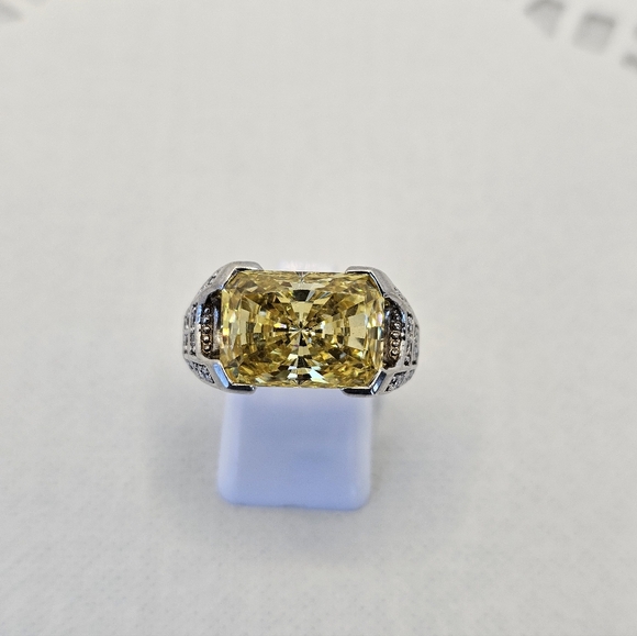 Rare Victoria Wieck Yellow Sapphire & Diamond Simulant Sterling Silver Sz 7! - Picture 4 of 11